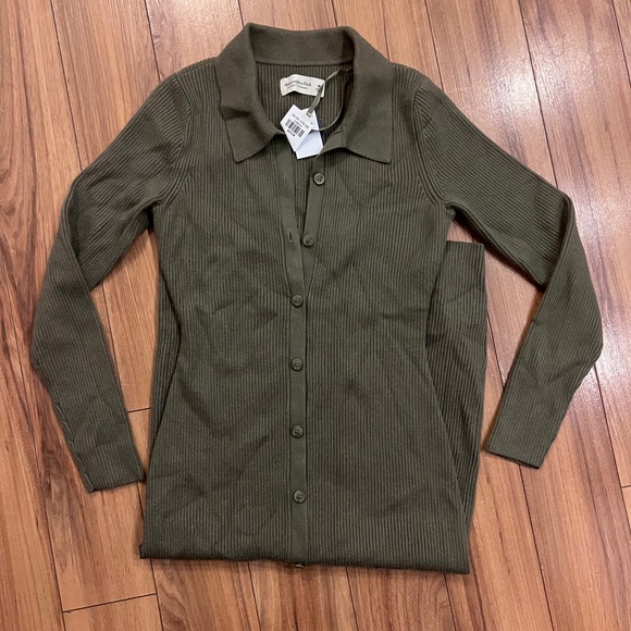 *NWT* Abercrombie & Fitch Polo Midi Sweater Dress in Olive Green - Picture 3 of 6